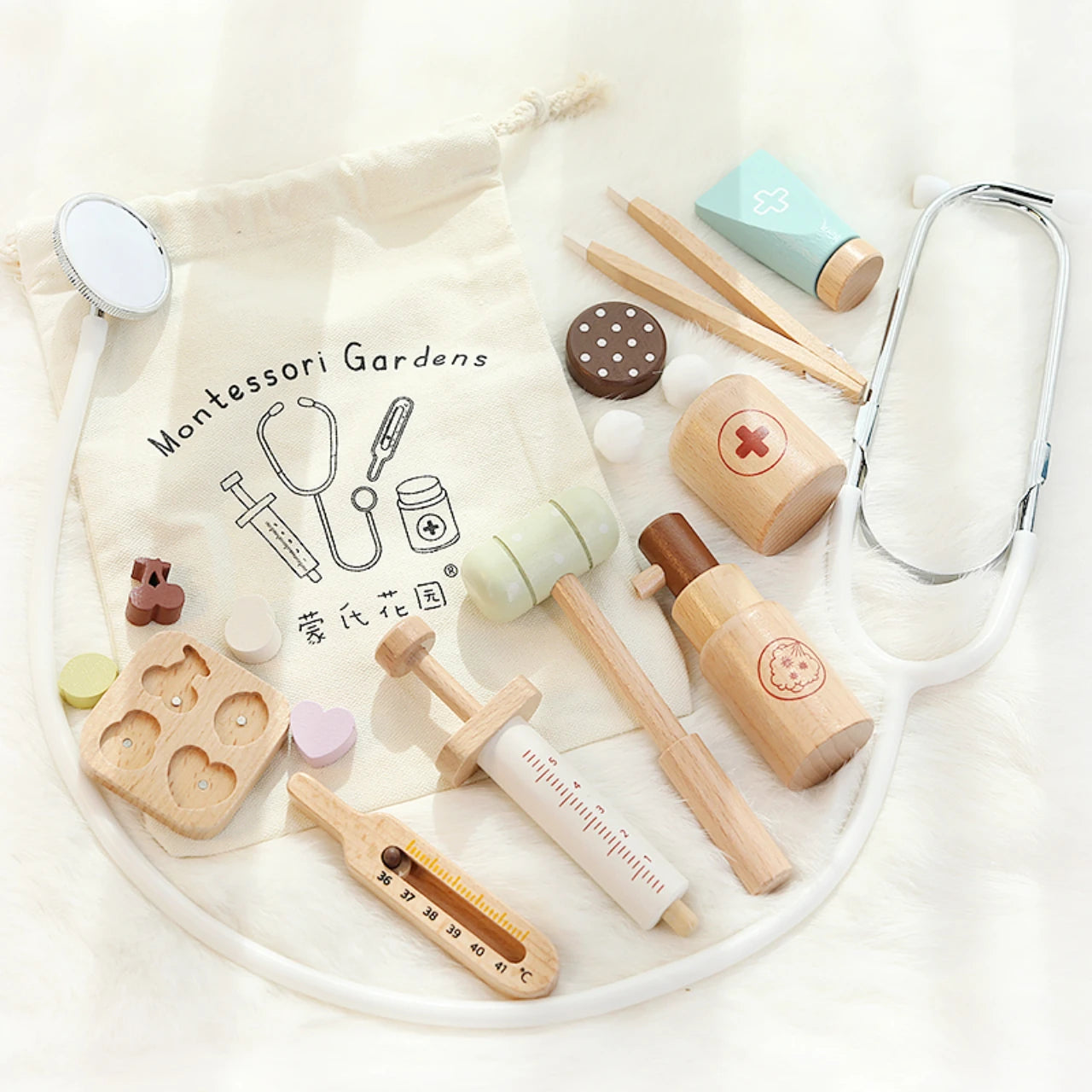  Children playing house simulation, doctors, nurses, stethoscopes, medical kits, syringes, toy sets, wooden boys and girls #